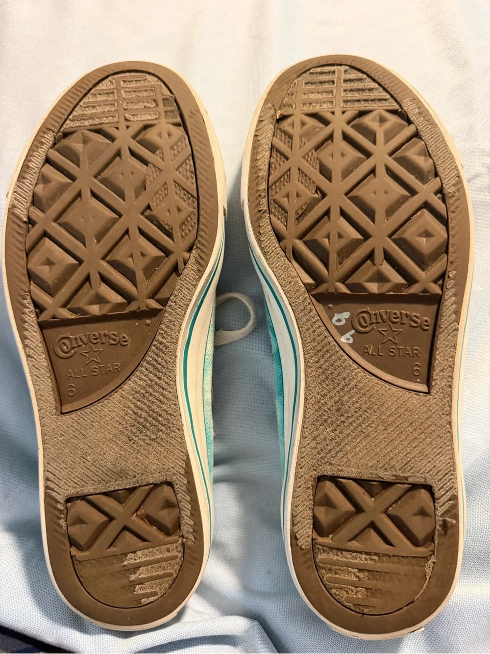 Converse dye laces